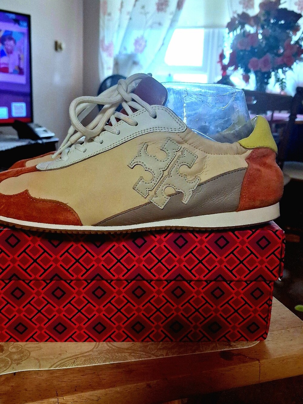 Tory Burch Tan, Brown & White Leather Suede Low-Top Trainers Size 7.5 - Picture 7 of 13